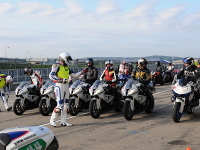 20110913161539_Freies_Fahren_Sachsenring_29-und-30_Aug_11-280.400x300-crop.jpg