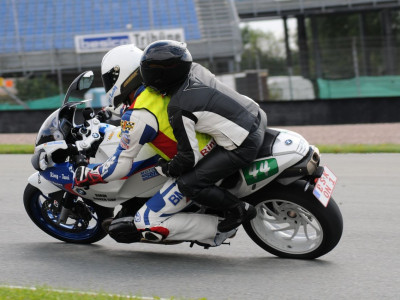 20110913161717_Freies_Fahren_Sachsenring_29-und-30_Aug_11-406.400x300-crop.jpg