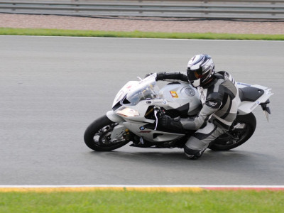 20110913161746_Freies_Fahren_Sachsenring_29-und-30_Aug_11-437.400x300-crop.jpg