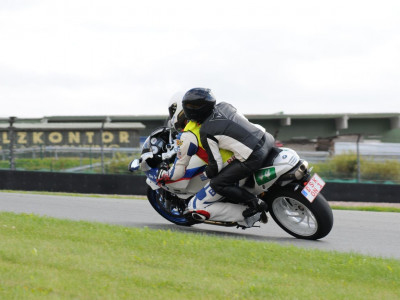 20110913161811_Freies_Fahren_Sachsenring_29-und-30_Aug_11-459.400x300-crop.jpg