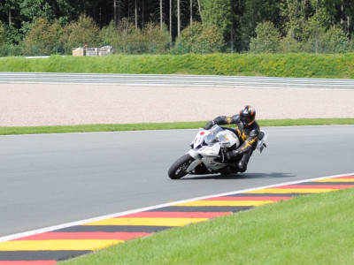 20110913161828_Freies_Fahren_Sachsenring_29-und-30_Aug_11-501.400x300-crop.jpg