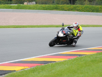 20110913161920_Freies_Fahren_Sachsenring_29-und-30_Aug_11-637.400x300-crop.jpg