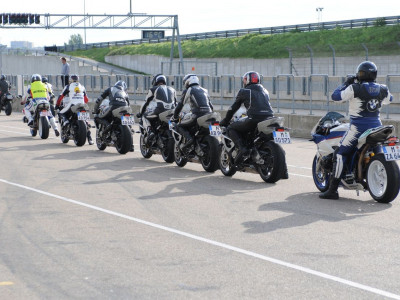 20110913162046_Freies_Fahren_Sachsenring_29-und-30_Aug_11-077.400x300-crop.jpg