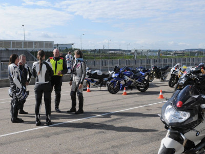 20110913162114_Freies_Fahren_Sachsenring_29-und-30_Aug_11-088.400x300-crop.jpg