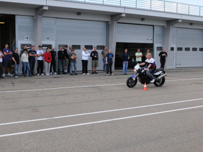 20110913162144_Freies_Fahren_Sachsenring_29-und-30_Aug_11-125.400x300-crop.jpg