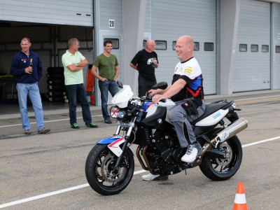 20110913162205_Freies_Fahren_Sachsenring_29-und-30_Aug_11-136.400x300-crop.jpg