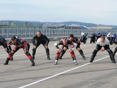 20110913162253_Freies_Fahren_Sachsenring_29-und-30_Aug_11-198.400x300-crop.jpg